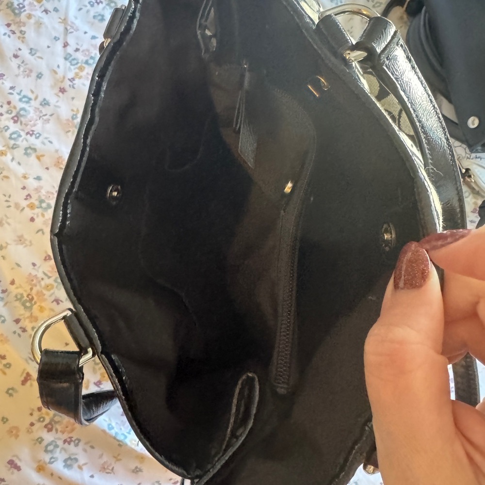 Coach Black and Cream Signature Tote - Picture 3 of 6